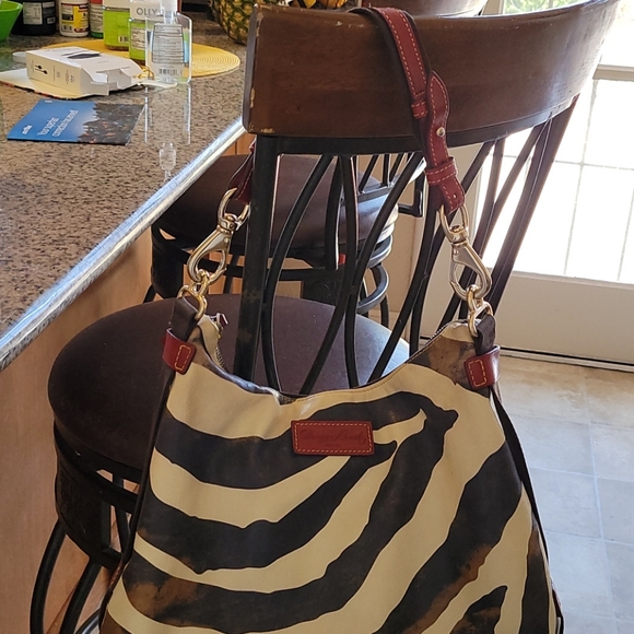 Shoulder Dooney &Bourke - Picture 3 of 3